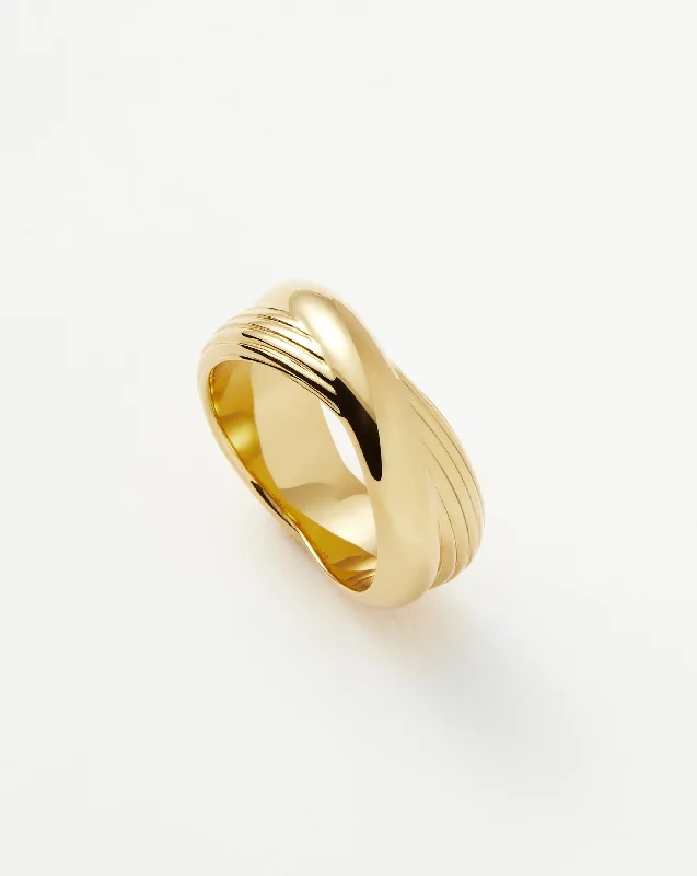 Lucy Williams Chunky Entwine Ridge Ring | 18k Gold Plated