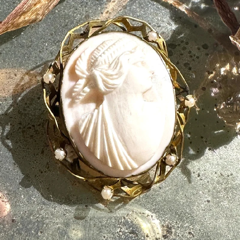 Vintage Carved Pink Conch Shell Cameo & Pearl  Brooch