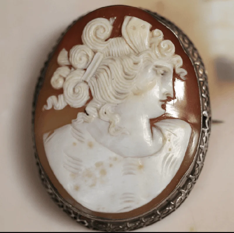 Roman Seashell Cameo Brooch Silver